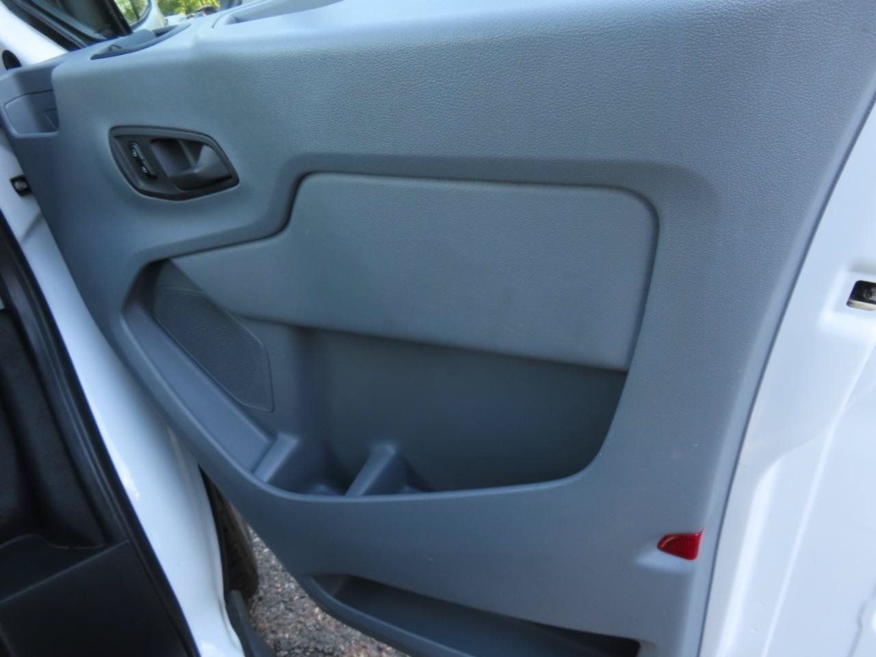 Used 2015 Ford Transit 150 130 Low Roof RWD image 11