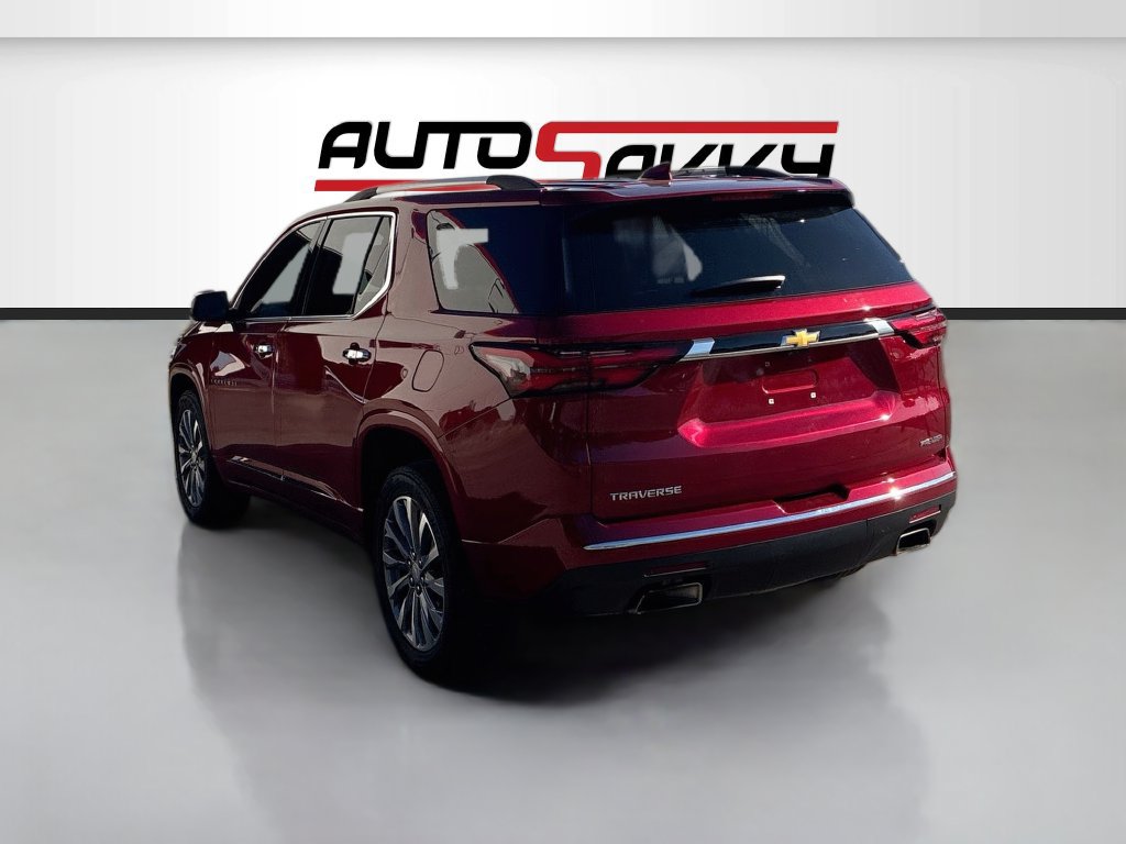 Used 2023 Chevrolet Traverse Premier w/ LPO, Floor Liner Package FWD image 5