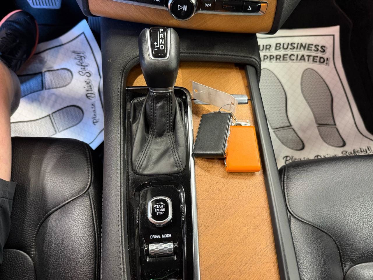 Used 2021 Volvo XC90 T6 Momentum w/ Climate Package AWD/4WD image 18