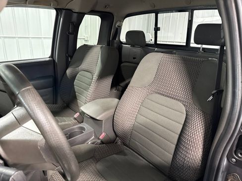 Used 2016 Nissan Frontier SV RWD image 18