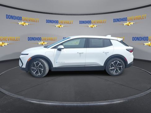 New 2026 Chevrolet Equinox EV LT FWD image 8