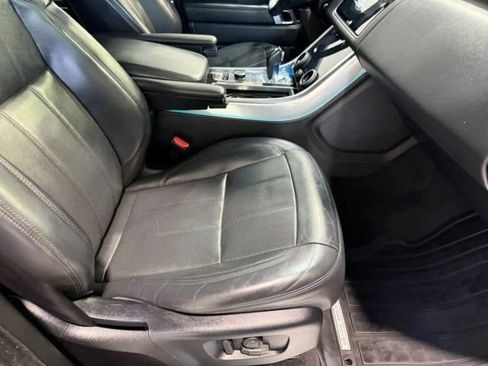 Used 2018 Land Rover Range Rover Sport HSE image 27