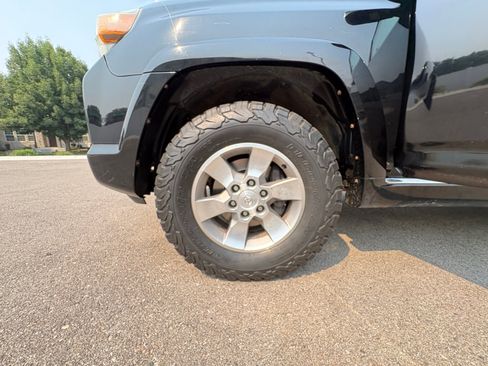 Used 2010 Toyota 4Runner SR5 AWD/4WD image 26