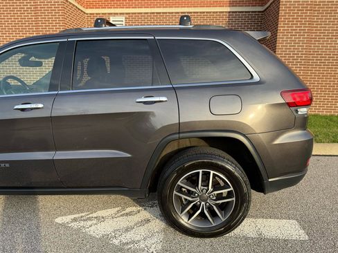 Used 2021 Jeep Grand Cherokee Limited AWD/4WD image 9