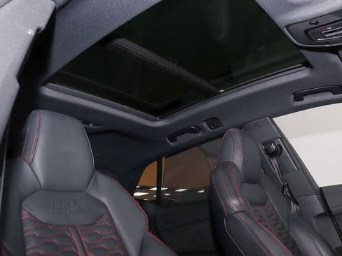 Used 2024 Audi RS Q8 image 16