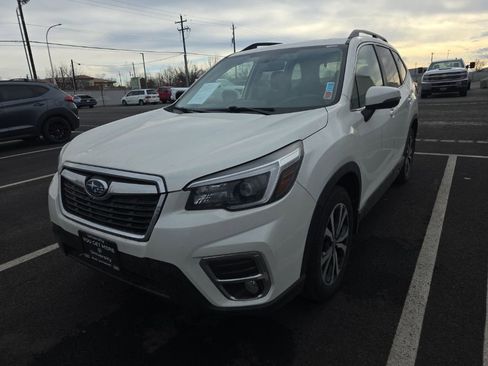 Used 2021 Subaru Forester Limited image 1