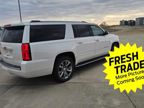 Used 2016 Chevrolet Suburban LTZ image 6