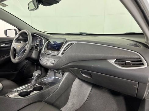 Used 2024 Chevrolet Malibu LT FWD image 27