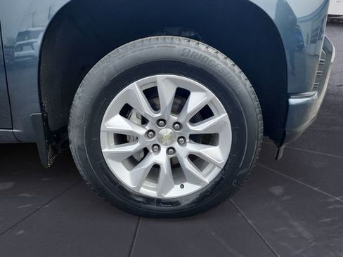 Used 2020 Chevrolet Silverado 1500 Custom w/ Custom Value Package image 9