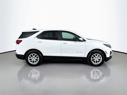 Used 2024 Chevrolet Equinox LT AWD/4WD image 10