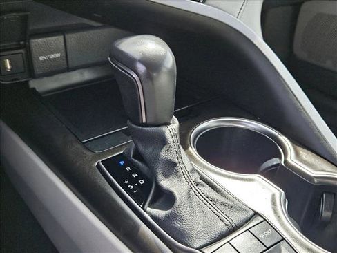 Used 2024 Toyota Camry SE FWD image 13