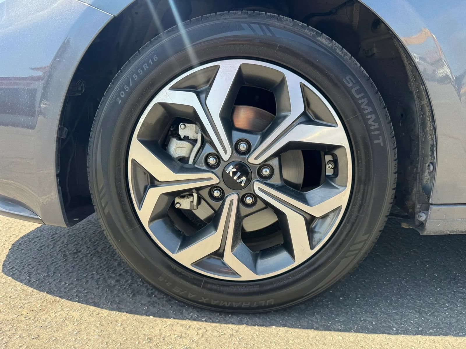 Used 2020 Kia Forte LXS FWD image 18
