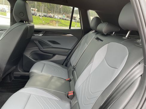New 2026 Volkswagen Tiguan SE R-Line AWD/4WD image 12