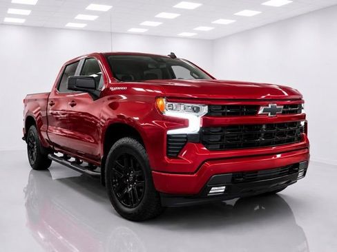 Used 2024 Chevrolet Silverado 1500 RST w/ Convenience Package II AWD/4WD image 2