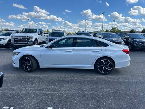Used 2021 Honda Accord Sport image 6