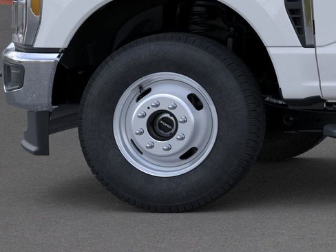New 2026 Ford F350 XL w/ XL Chrome Package AWD/4WD image 19