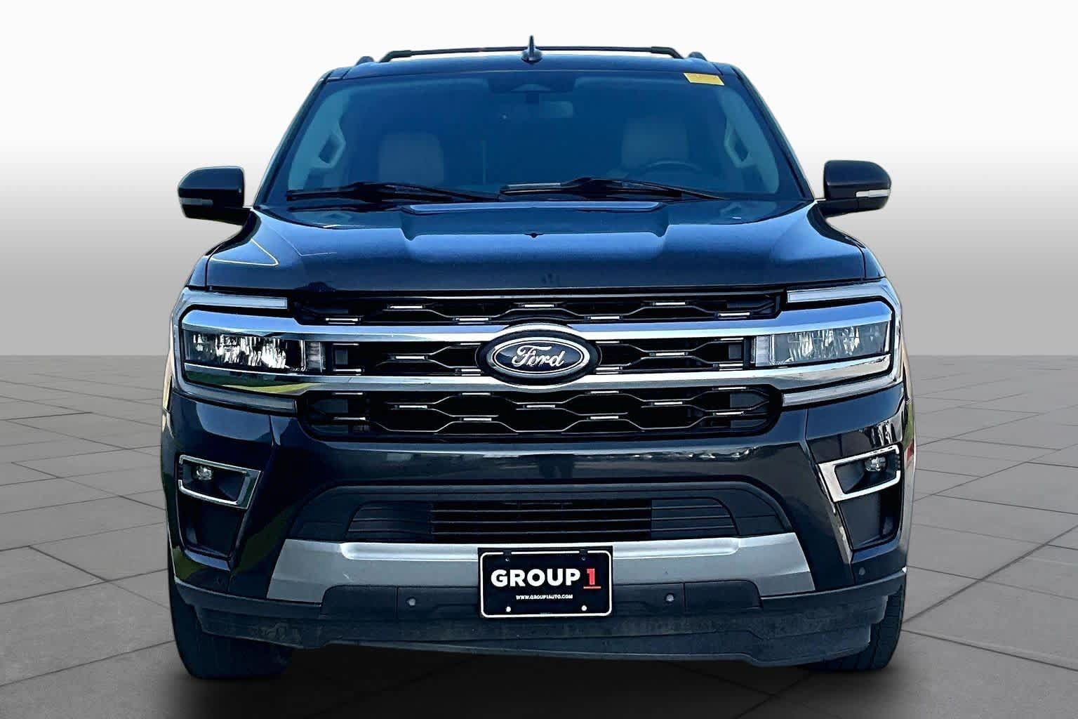 Used 2022 Ford Expedition Max Limited RWD image 4