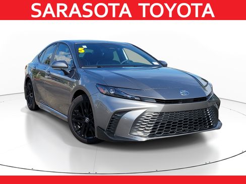 Used 2025 Toyota Camry LE FWD image 1