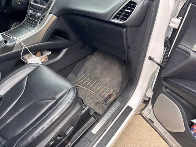 Used 2016 Lincoln MKX Reserve w/ Luxury Package AWD/4WD image 16