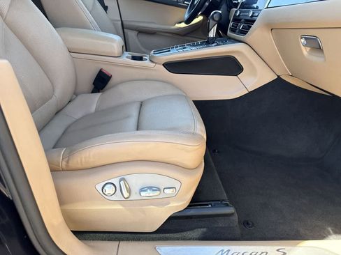 Used 2021 Porsche Macan S image 13