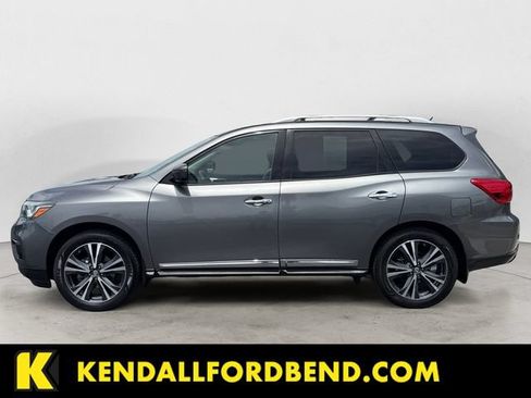 Used 2018 Nissan Pathfinder Platinum AWD/4WD image 2