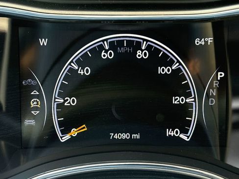 Used 2021 Jeep Grand Cherokee Laredo image 15