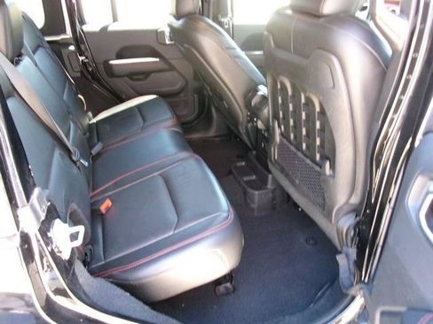 Used 2019 Jeep Wrangler Unlimited Rubicon w/ Dual Top Group AWD/4WD image 15