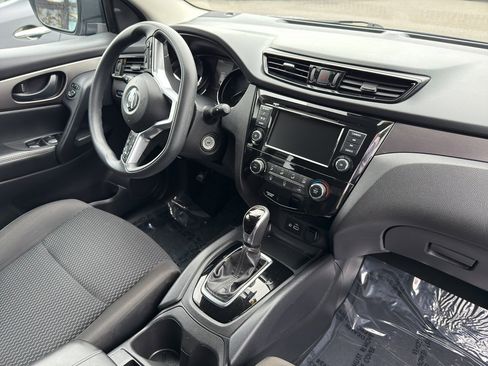 Used 2022 Nissan Rogue Sport S image 22