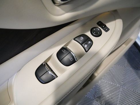 Used 2019 Nissan Murano Platinum image 15