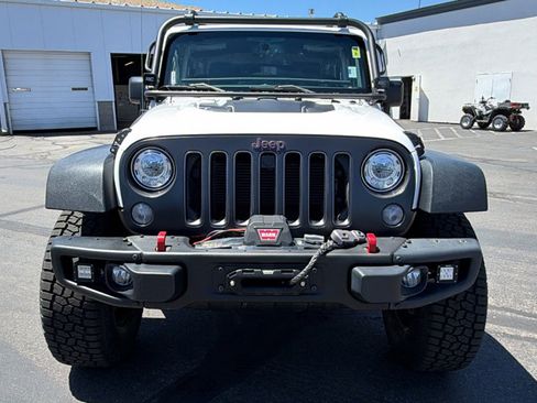 Used 2018 Jeep Wrangler Rubicon AWD/4WD image 8