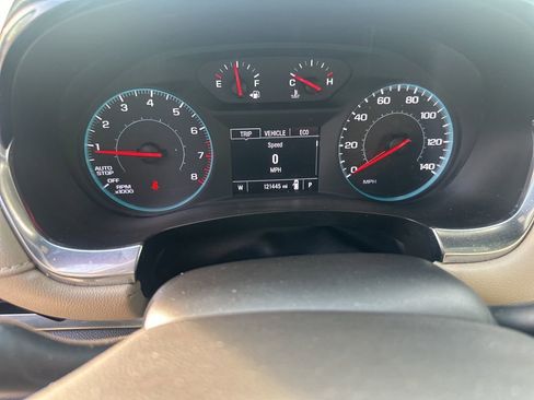 Used 2022 Chevrolet Traverse LS w/ Midnight/Sport Edition image 11