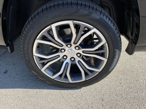 Used 2025 RAM 1500 Tungsten image 8