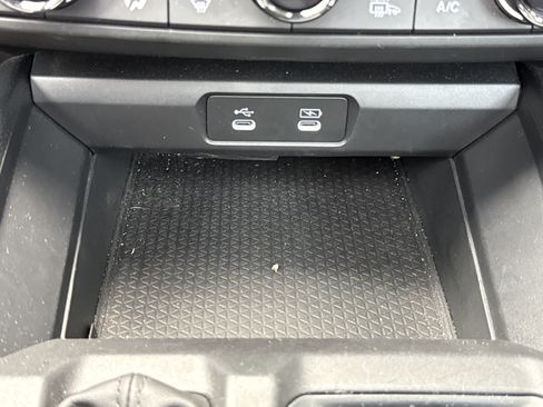 Used 2025 Honda Accord SE image 20