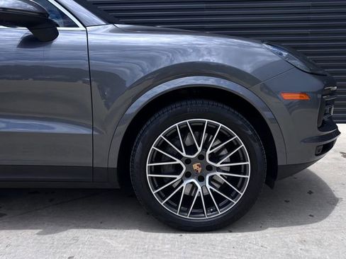 Certified 2023 Porsche Cayenne S AWD/4WD image 11