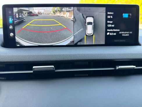 Used 2024 Genesis Electrified GV70 image 37