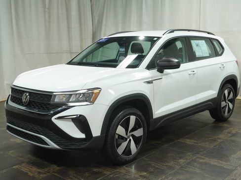Used 2024 Volkswagen Taos S AWD/4WD image 2