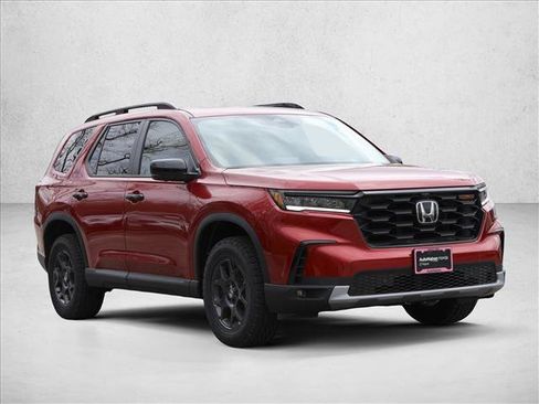 New 2025 Honda Pilot TrailSport image 3