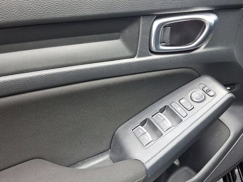 Used 2025 Honda Civic Sport image 13