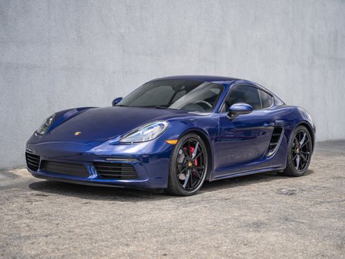 Used 2025 Porsche 718 Cayman S RWD image 1