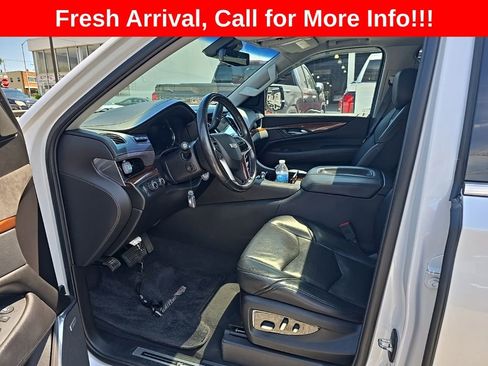 Used 2019 Cadillac Escalade Luxury AWD/4WD image 8