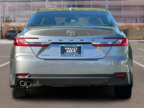 Used 2025 Toyota Camry SE w/ Convenience Package FWD image 5