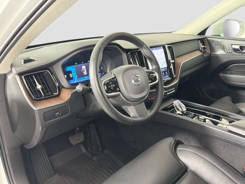 Certified 2023 Volvo XC60 B5 Ultimate AWD/4WD image 10
