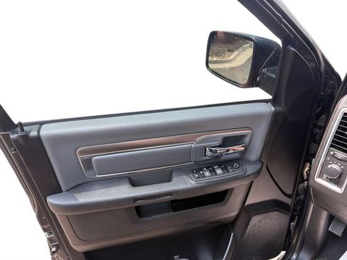 Used 2024 RAM 1500 Classic SLT AWD/4WD image 17