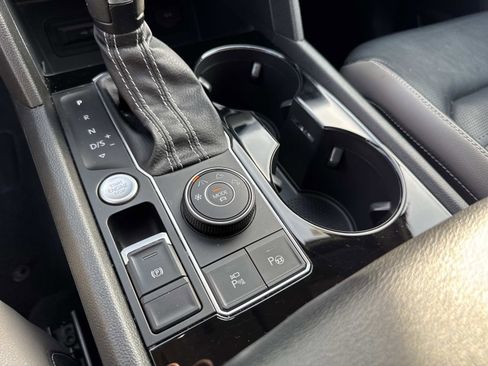 Certified 2022 Volkswagen Atlas SEL Premium image 25