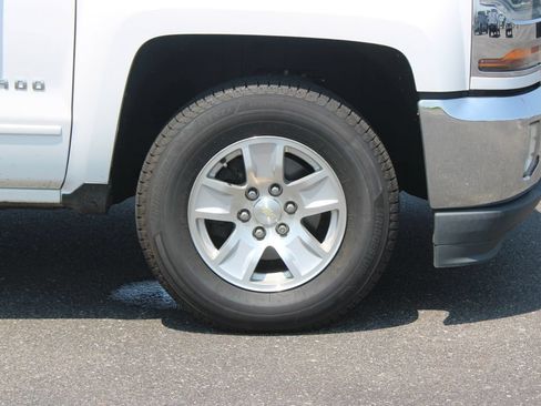 Used 2018 Chevrolet Silverado 1500 LT w/ All Star Edition RWD image 12