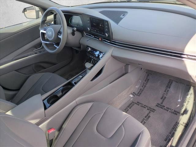 Used 2026 Hyundai Elantra Hybrid FWD image 20
