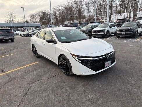 New 2026 Nissan Sentra SR w/ Floor Mat Package image 9