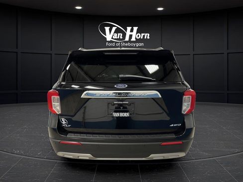Used 2023 Ford Explorer XLT image 14