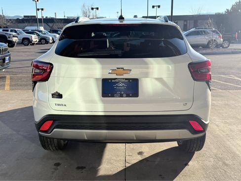 New 2026 Chevrolet Trax LT w/ Driver Confidence Package image 3