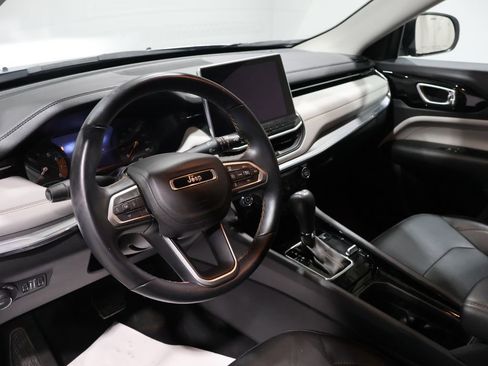 Used 2022 Jeep Compass Limited image 15